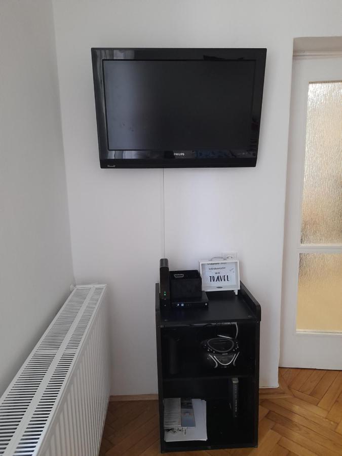 Pecs Park Apartment Екстериор снимка