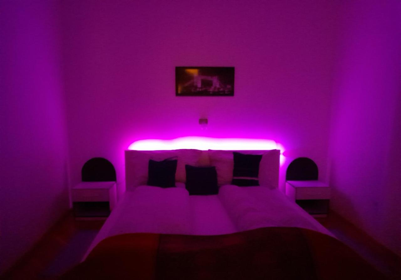 Pecs Park Apartment Екстериор снимка